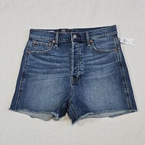 NWT Gap Tall Sky High Rise Cheeky Denim Shorts with Raw Hem